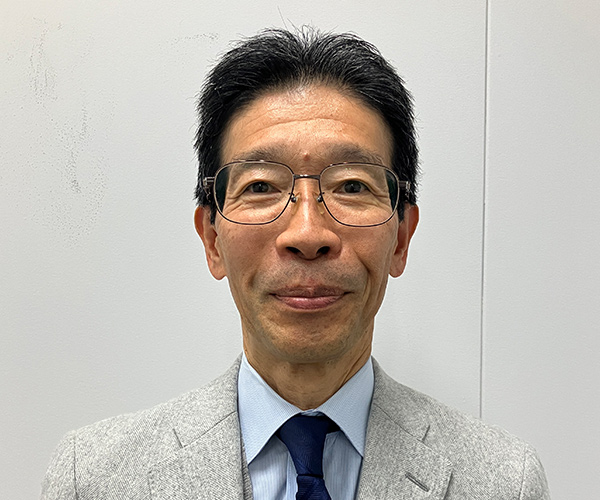 理事長 足立 興治